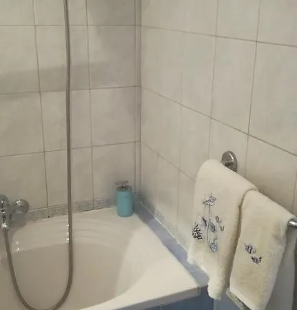 Apartma Ema * איזולה